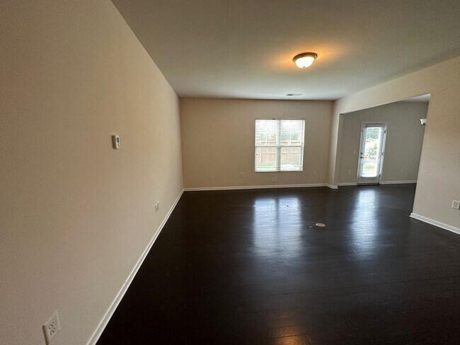 Foto del edificio - 611 Brier Crossings Loop