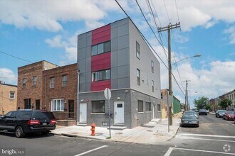 Building Photo - 2657 E Clearfield St