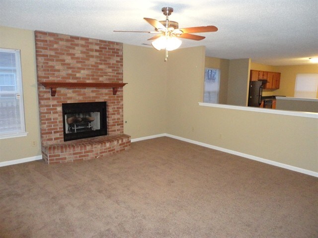 Foto del edificio - 7588 Hollow Reed Ct