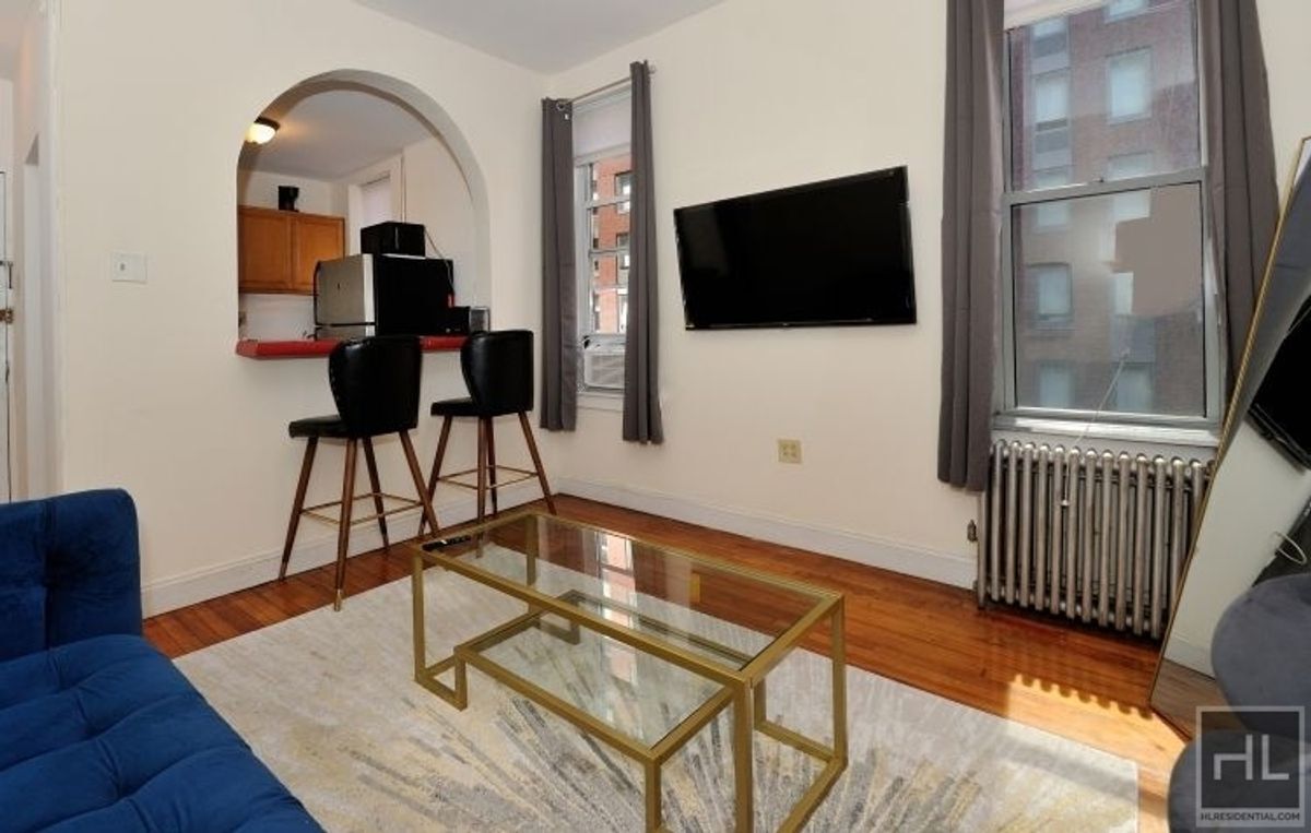 Primary Photo - East 92nd Street