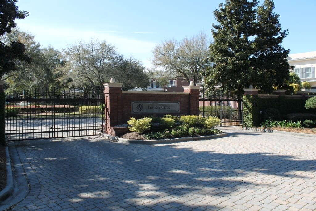 5 Paddington Cir, Wilmington Island, GA 31410 Townhome Rentals in