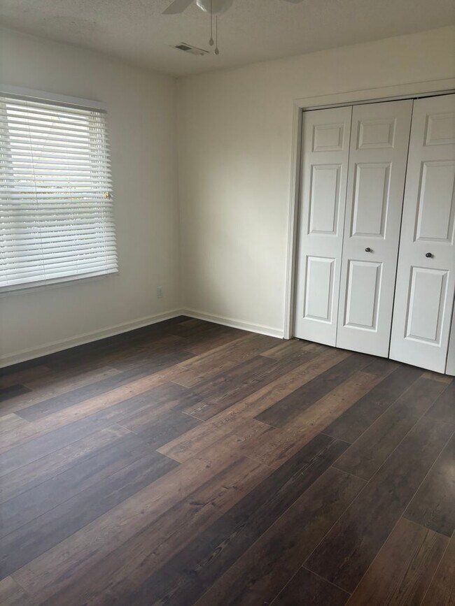 Foto del edificio - 2 Bedroom Salisbury Townhome