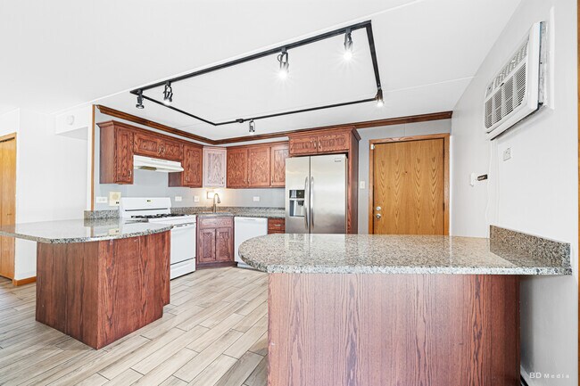 Foto del edificio - 5324 Waterbury Dr