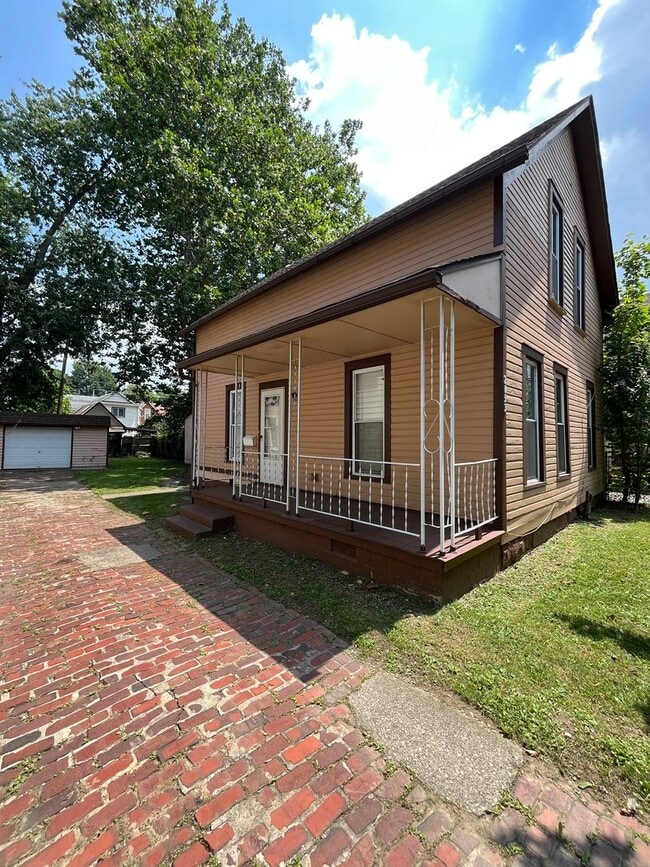 Building Photo - 2053 W 95th St