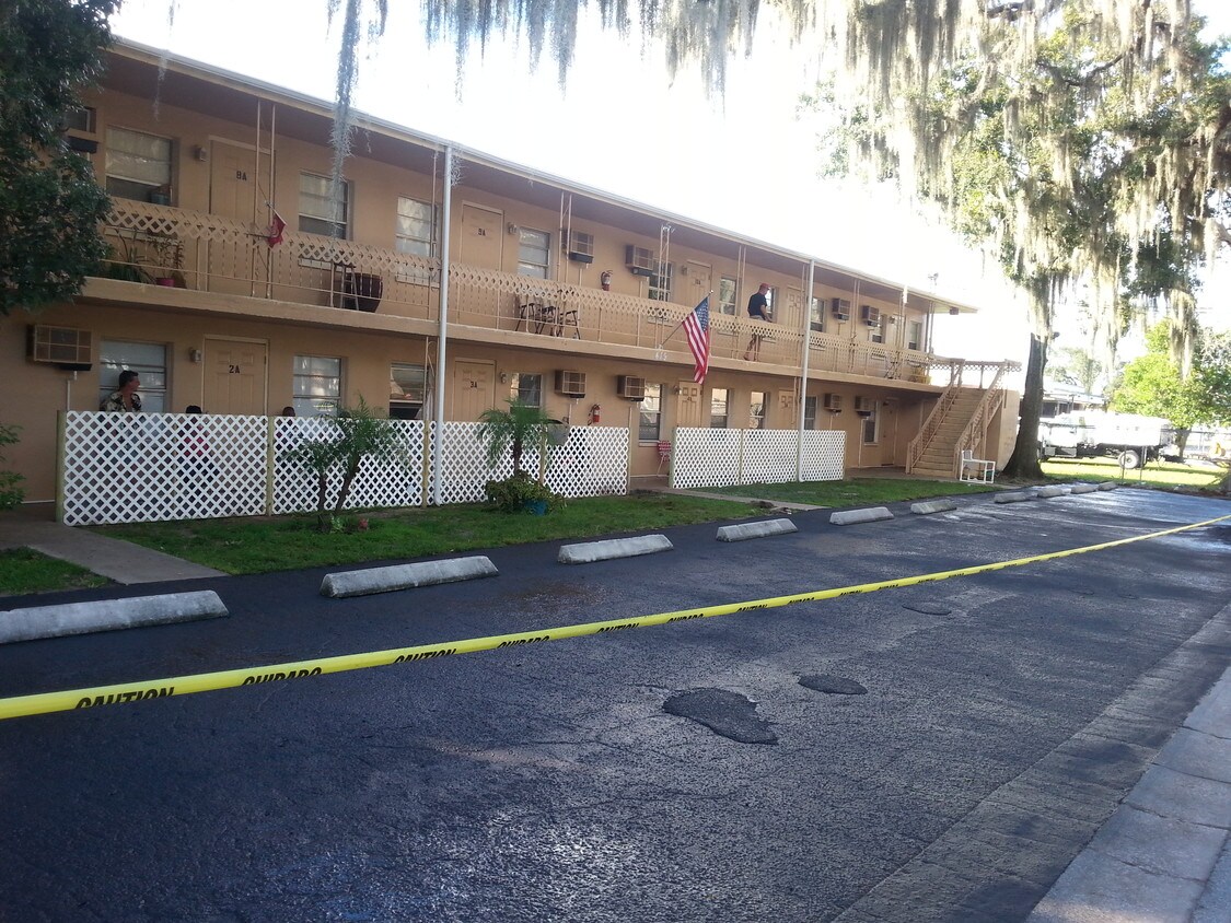 Primary Photo - 419 Grapefruit Ave