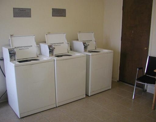 Laundry - Sunshine Place Apartments