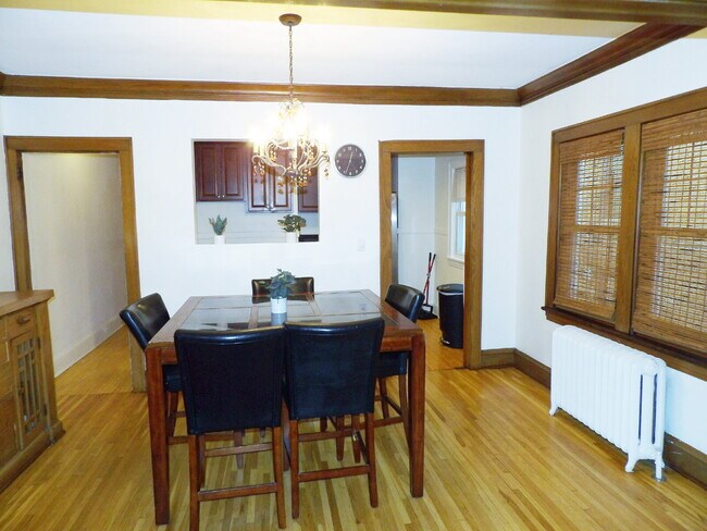 Foto del edificio - 2 Bedroom Condo in Brownstone