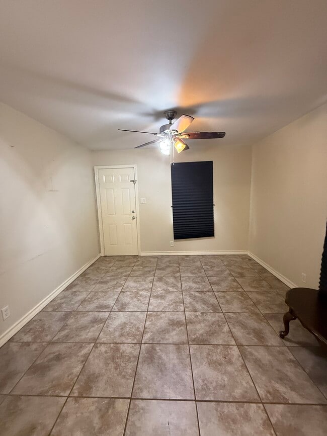Foto del edificio - 1306 S Aransas St