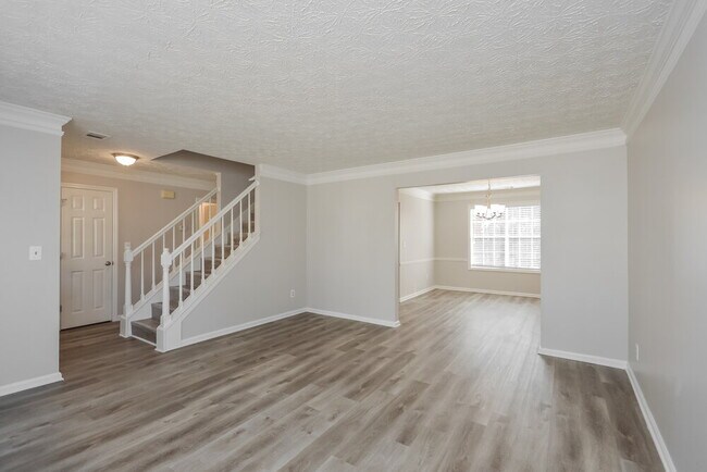 Building Photo - 765 Woodstone Rd