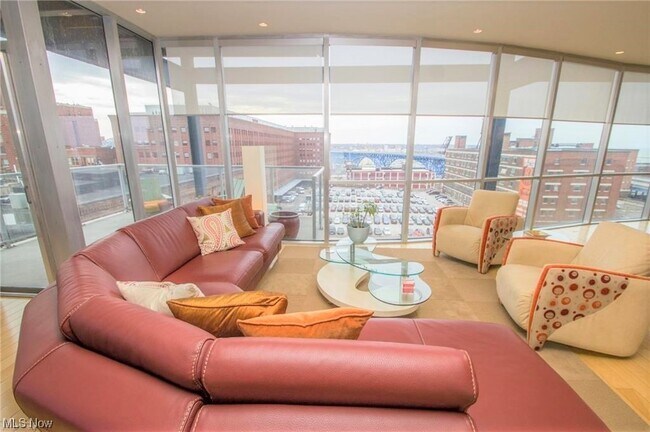 Foto del edificio - 701 W Lakeside Ave