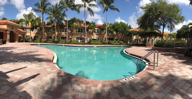 Foto del edificio - 4909 Spinnaker Dr