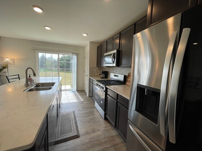 Foto del edificio - 2103-2115 Canyon Creek Ct