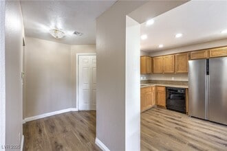 Building Photo - 1452 Rothwell Ct