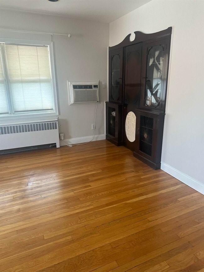 Building Photo - 416 73rd St
