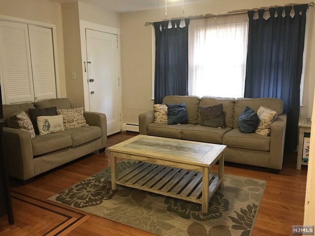 Building Photo - 14 Melrose Ave