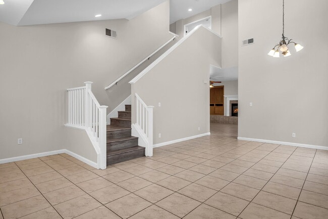 Building Photo - The Woodland Rental You've Been Looking For