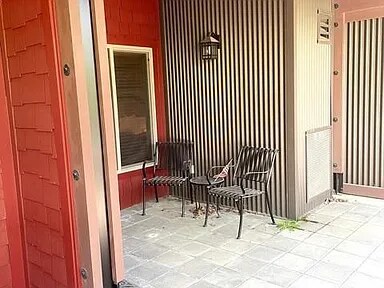 Primary Photo - 610 Bunker Ave