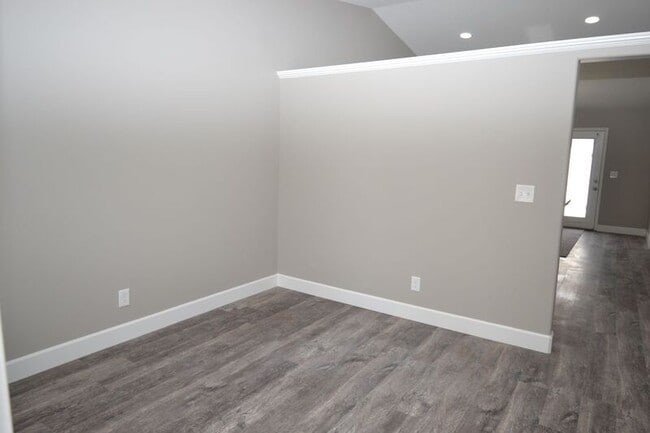 Building Photo - 4785 Old Church Ct