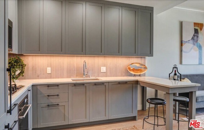 Foto del edificio - 5768 W 3rd St