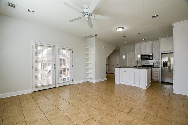 Building Photo - 5318 Avenue J