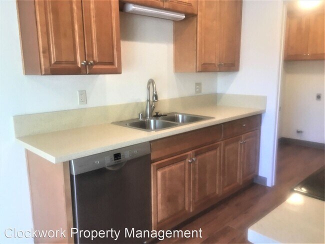 Building Photo - 3 br, 2.5 bath House - 1964 Camberley Ln #142