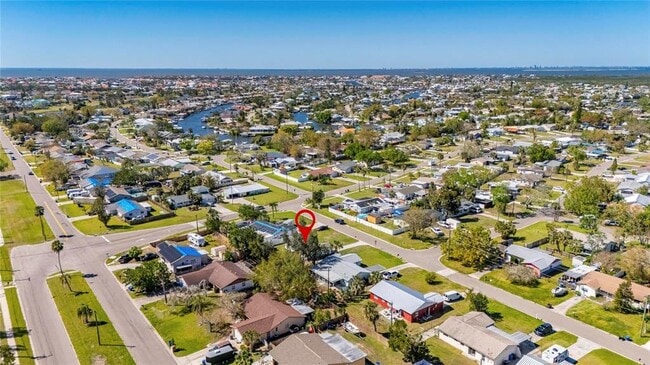 Building Photo - 564 Florida Cir S