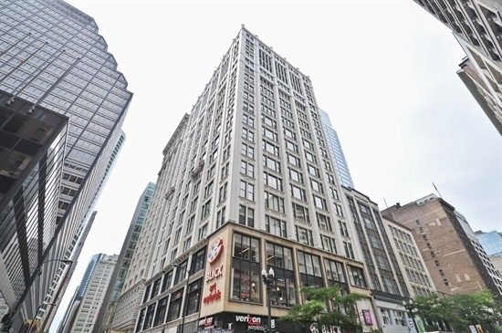 Foto principal - 8 W Monroe St