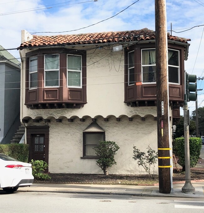 Building Photo - 5340 Fulton St