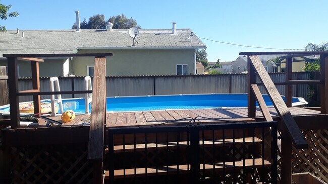 Foto del edificio - 464 W 9th St