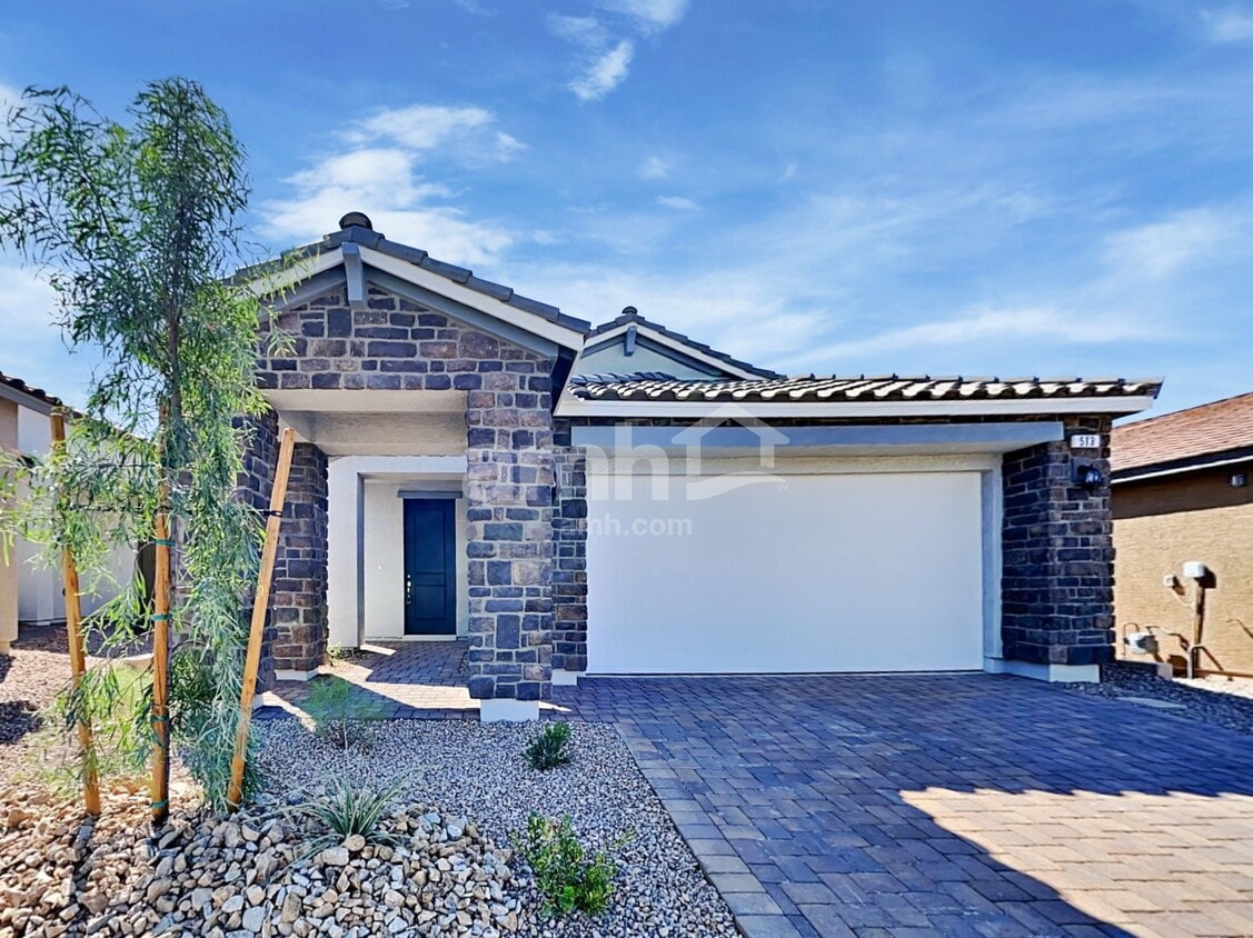Primary Photo - 513 Silverbell Fls Pl