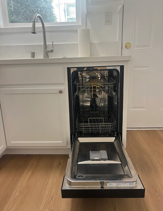 Building Photo - 13207-13213 Oxnard St