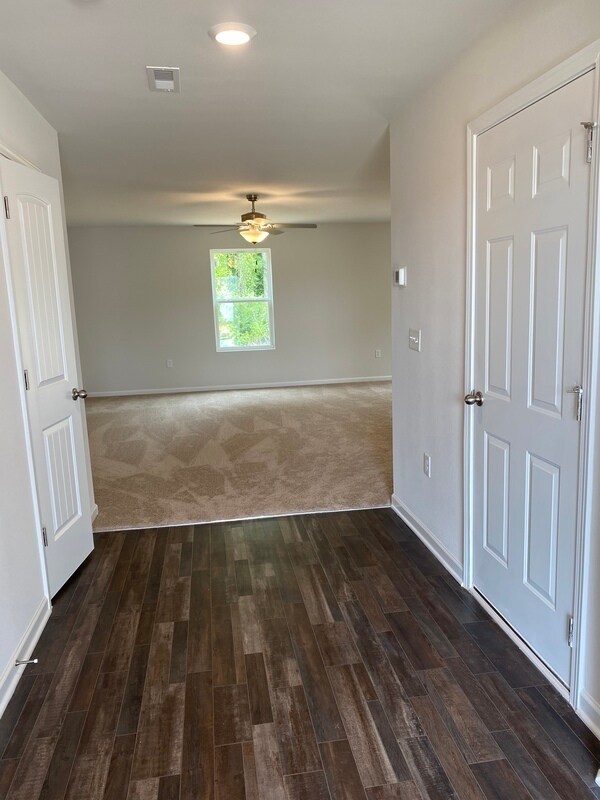 Building Photo - 180 Caffee Dr
