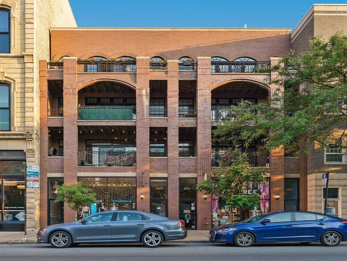 Foto principal - 1037 W Madison St