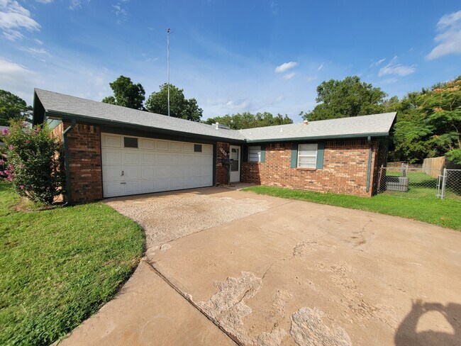 Foto del edificio - 3201 Chisholm Trail