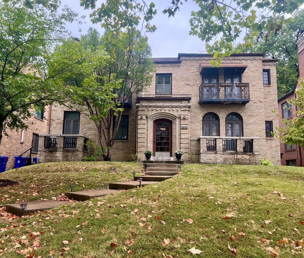 Foto principal - 7360 Pershing Ave