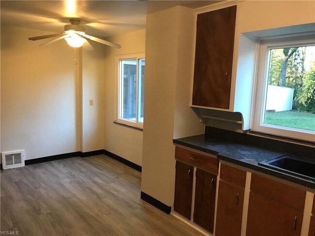 Foto del edificio - 15220 Schuyler Ave