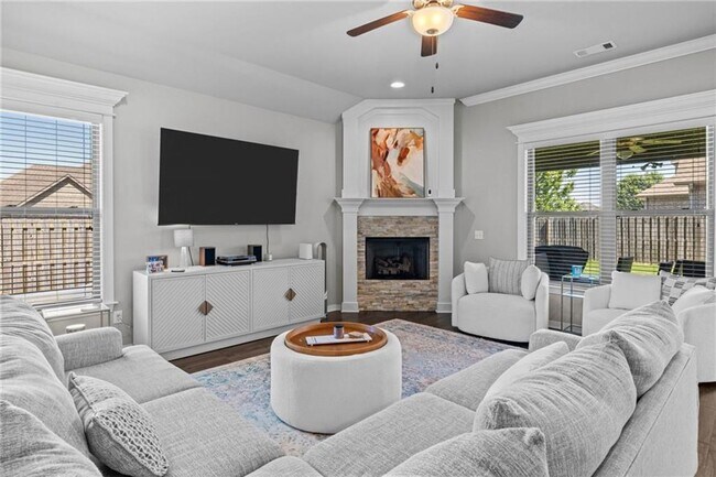 Foto del edificio - 801 Bellmara Cir