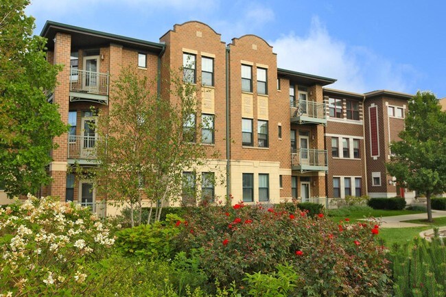 Oakwood Ss Apartments Chicago Il Primary Photo Oakwood Ss Apartments