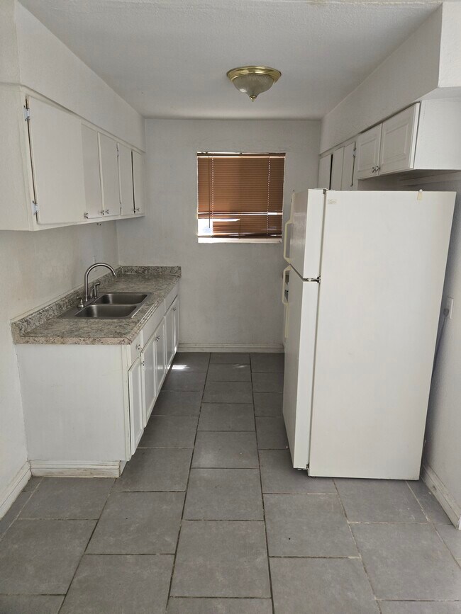 Foto del edificio - 1300 N 22nd St