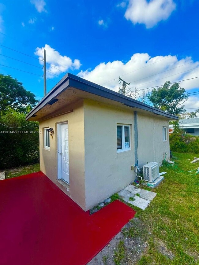 Building Photo - 785 NW 76th St