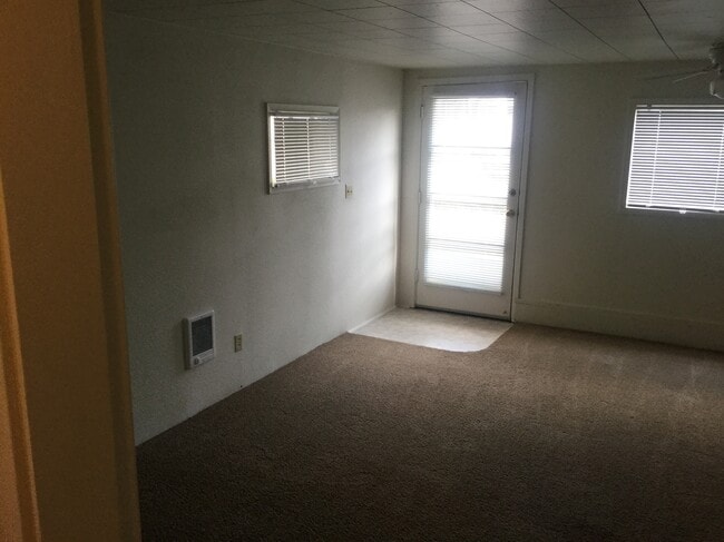 Foto del edificio - 1010 E 2nd St