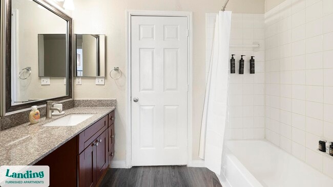 Foto del edificio - 901 Lakeside Cir