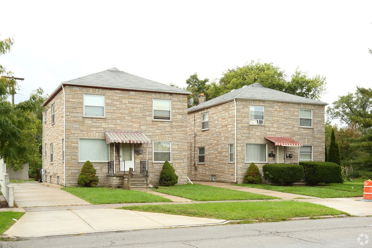 Building Photo - 24920-24930 Outer Dr