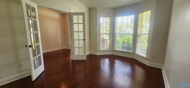 Foto del edificio - 157 Alderwood Dr