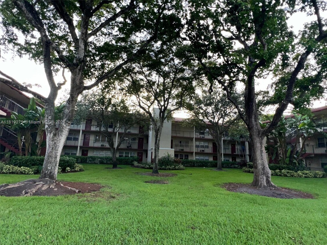 Foto principal - 200 SW 132nd Way