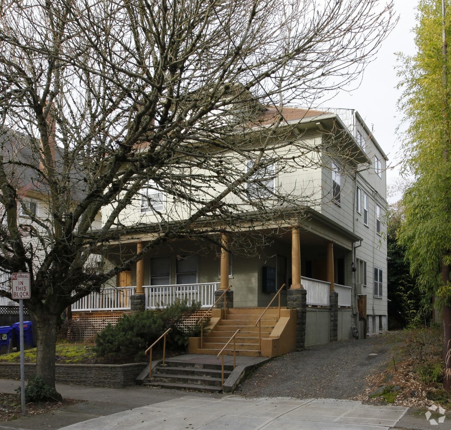 Building Photo - The Sylvia