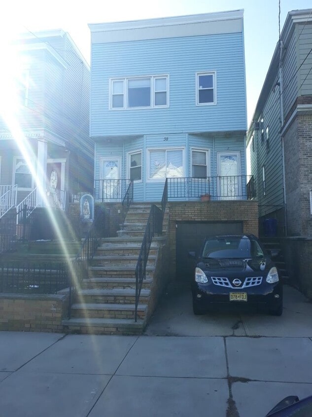 38 W 53rd St Unit 2, Bayonne, NJ 07002 Condo for Rent in Bayonne, NJ