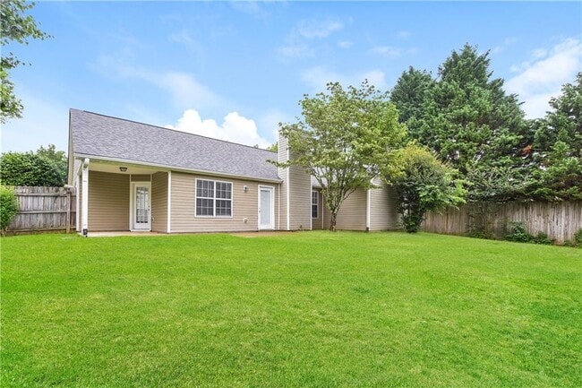 Building Photo - 1525 Julianna Dr