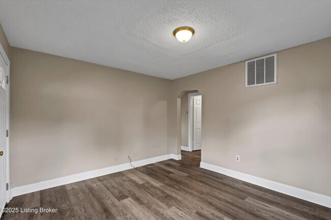 Foto del edificio - 3328 Farnsley Rd