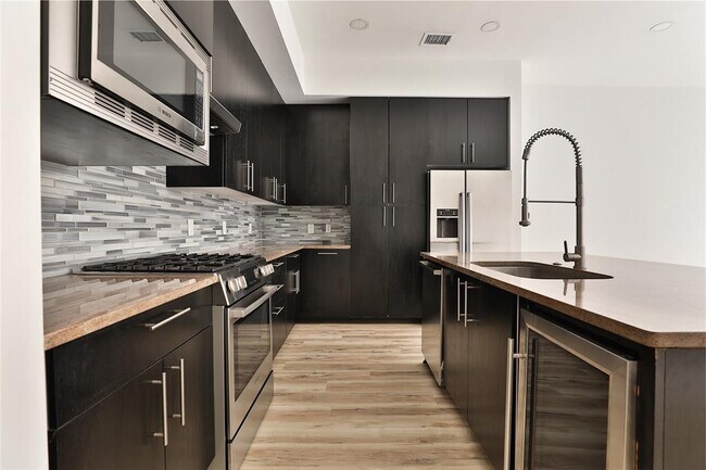 Foto del edificio - 4820 Caroline St